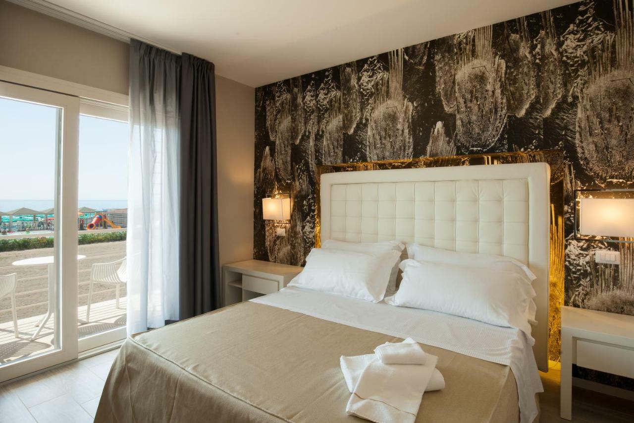 Hotel Boutique Carolina 마리나 디 카스타녜토 카르두치 외부 사진