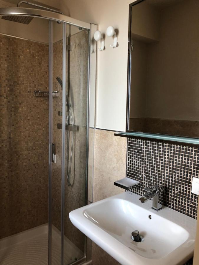 Hotel Boutique Carolina 마리나 디 카스타녜토 카르두치 외부 사진