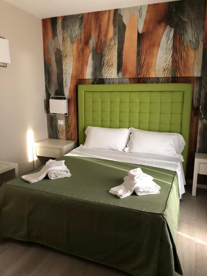 Hotel Boutique Carolina 마리나 디 카스타녜토 카르두치 외부 사진